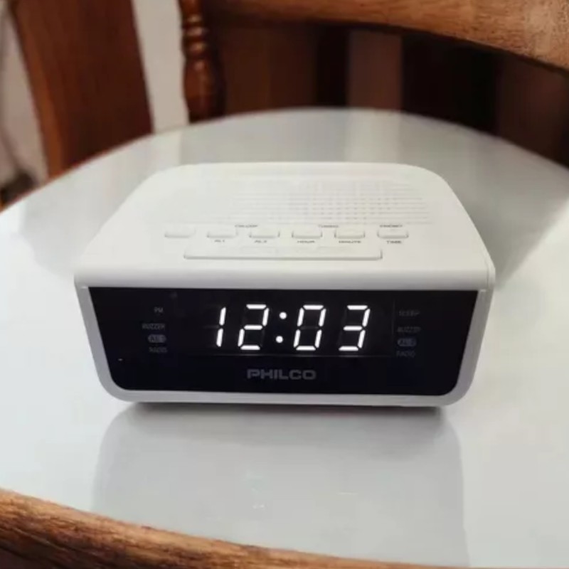 Radio Despertador Philco Par2106 Fm 30mem Botón Snooze